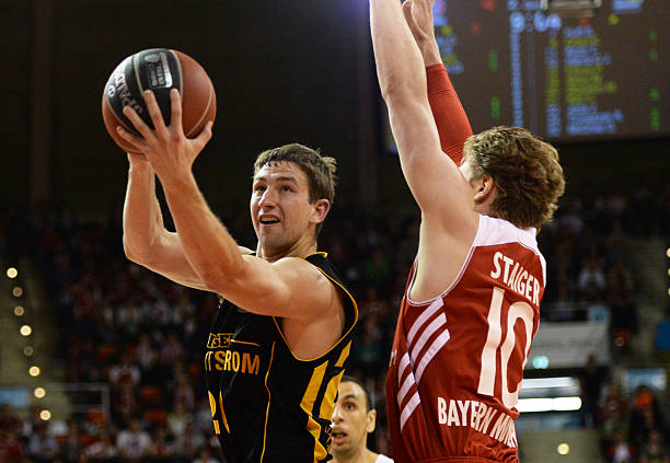 和观众发生 和观众发生